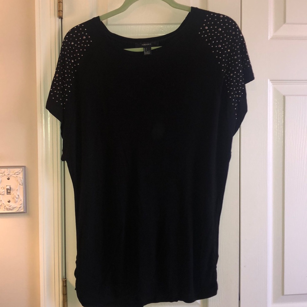 Forever 21 black top Large silver detail